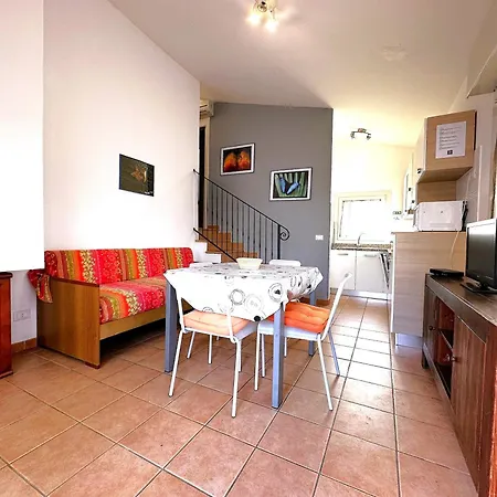 Polluce Apartment
