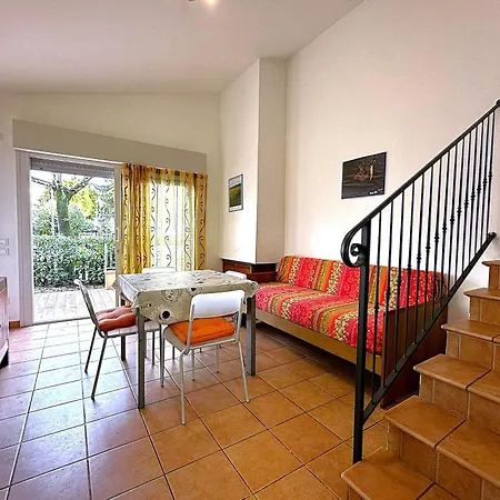 Polluce Apartment *